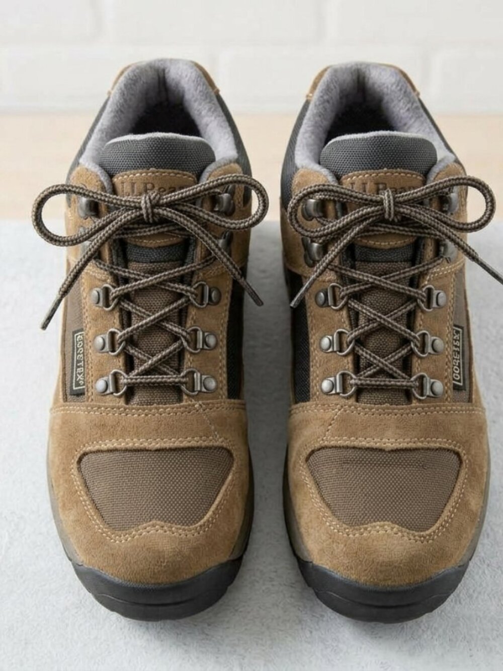 LL Bean Women’s 7.5 Gore-Tex Knife Edge Waterproof Hiking Boots